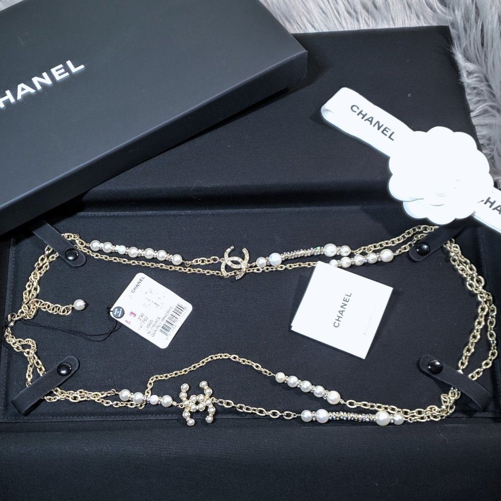 NWT 2019 Authentic CHANEL CC  Long Pearl Necklace